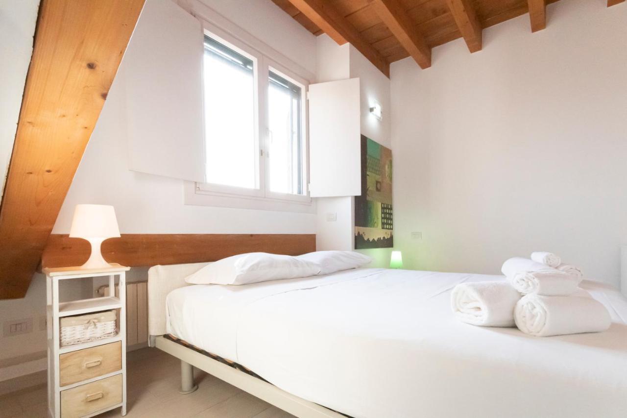 Mansarda Cola Apartment Milano Exterior foto
